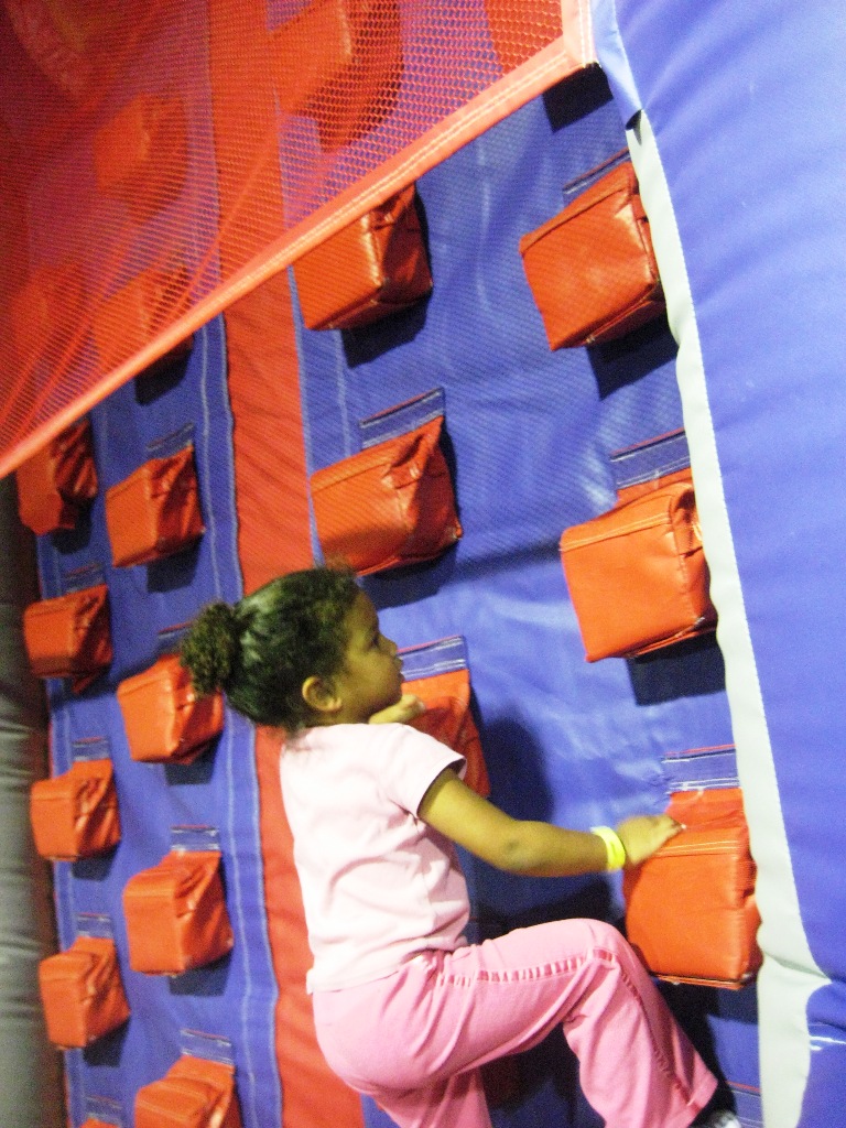 Bounceu Pictures